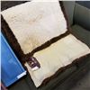 Image 1 : VINTAGE BOWRON SHEEL SKIN MADE IN NEW ZEALAND HAND FINISHED