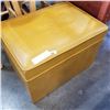 Image 1 : VINTAGE LEATHER RECORD HASSOCK