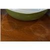 Image 3 : VINTAGE PYREX MIXING BOWLS AND VINTAGE BAYCREST ELECTRIC KNIFE