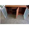 Image 2 : MODERN 2 GLASS DOOR AND 1 WOODEN DOOR ENTERTAINMENT STAND