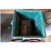 Image 3 : ANTIQUE CAST IRON ICE CRUSHER