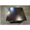 Image 2 : 1 DRAWER MAHOGANY FINISH END TABLE