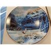 Image 2 : LOT OF 10 COLLECTOR PLATES - ONE FRAMED
