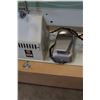 Image 2 : VINTAGE BAYCREST CASED SEWING MACHINE