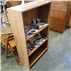 Image 1 : 4FT MAPLE FINISH BOOKSHELF
