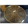 Image 3 : 42" RATTAN GLASS TOP TABLE