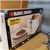 Image 2 : BLACK AND DECKER 2-SLIVE TOASER AND SALTON RICE COOKER IN BOX