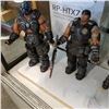 Image 3 : 4 COLLECTIBLE FIGURES ON WOOD BOARD