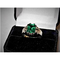 GORGEOUS 5 CT VVS1 EMERALD RING