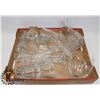 Image 1 : LOT OF ASSORTED CRYSTAL/GLASS VASES
