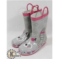 CHILD RUBBER BOOTS SIZE 9