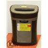 Image 1 : ROYAL PAPER SHREDDER