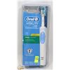 Image 1 : ORAL B VITALITY ELECTRIC TOOTHBRUSH