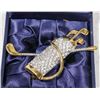 Image 1 : VINTAGE LADIES GOLF CLUB BAG RHINESTONE BROACH