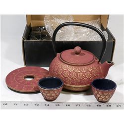 CAST IRON TEAPOT SET