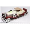 Image 1 : 1935 ROADSTER JIM BEAM CAR.