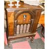 Image 1 : ANTIQUE FILCO MODEL 96 FLOOR STANDING RADIO