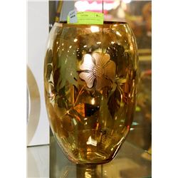 VINTAGE FLOWER EMBOSSED ART GLASS VASE