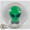 Image 1 : ALIEN HEAD BOWLING BALL