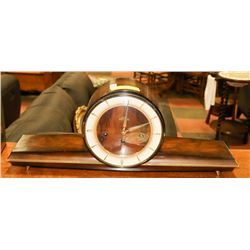 MANTLE CLOCK