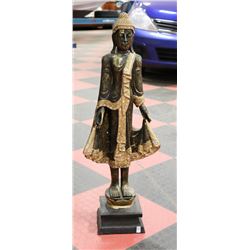 MIDDLE EASTERN STATUE WITH ORNATE ACCENTS