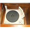 Image 2 : VINTAGE RCA STEREO RADIO PHONO COMBINATION TEAK
