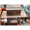 Image 2 : ANTIQUE SINGER TREADLE SEWING MACHINE