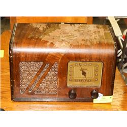 ANTIQUE ADDISON RADIO