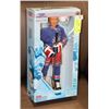 Image 1 : 1999 WAYNE GRETZKY 1:12 ACTION FIGURE STARTING