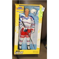 1998 WAYNE GRETZKY 1:12 ACTION FIGURE STARTING