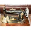 Image 2 : ANTIQUE ROBERTS SEWING MACHINE 227360