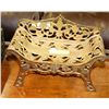 Image 1 : MINIATURE BRASS BENCH FOR DOLLS