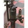 Image 2 : ANTIQUE WATER PUMP