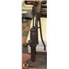 Image 1 : ANTIQUE WATER PUMP