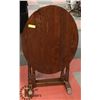 Image 1 : OVAL DROP LEAF WALNUT ANTIQUE TABLE
