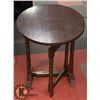 Image 2 : OVAL DROP LEAF WALNUT ANTIQUE TABLE