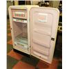 Image 1 : VINTAGE QUICFEZ FRIDGE FROM 1950'S-60'S WITH PINK