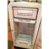 Image 2 : VINTAGE QUICFEZ FRIDGE FROM 1950'S-60'S WITH PINK