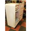 Image 4 : VINTAGE QUICFEZ FRIDGE FROM 1950'S-60'S WITH PINK