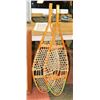 Image 1 : PAIR OF VINTAGE WOOD SNOW SHOES
