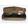 Image 1 : ANTIQUE SPECTACLES IN AN ORIGINAL METAL CASE