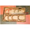Image 1 : 4 SETS OF TOP RINGER HORSE SHOES AND PINS