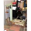 Image 1 : VINTAGE PLATFORM SCALE. CAST BASE, WOOD POST,