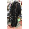 Image 1 : VINTAGE WOMENS FUR COAT