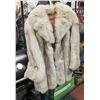 Image 1 : VINTAGE WOMENS FUR COAT