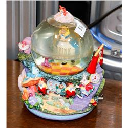 ALICE IN WONDERLAND VINTAGE COLLECTIBLE SNOW GLOBE