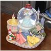 Image 1 : DISNEY PRINCESSES SNOW GLOBE