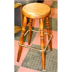 WOOD AND BRASS BAR STOOL