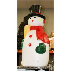 VINTAGE CHRISTMAS OUTDOORS LIGHT UP SNOWMAN