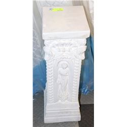 VINTAGE DECORATIVE PEDESTAL